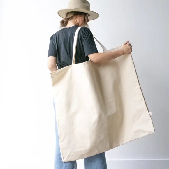 FINAL ONE!!! The Jax Tote  - Made in Canada - Picture 1 of 3